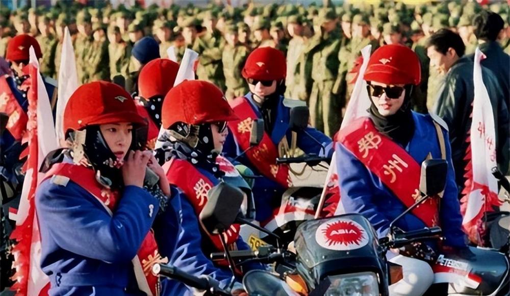 福彩开奖时小球转动,福彩双色球开奖历史