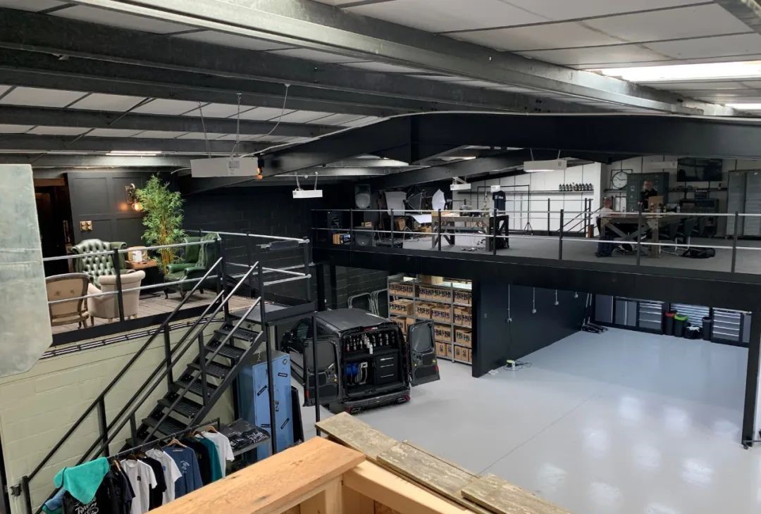 汽车美容店装修效果图80平米,汽车美容中心设计装修