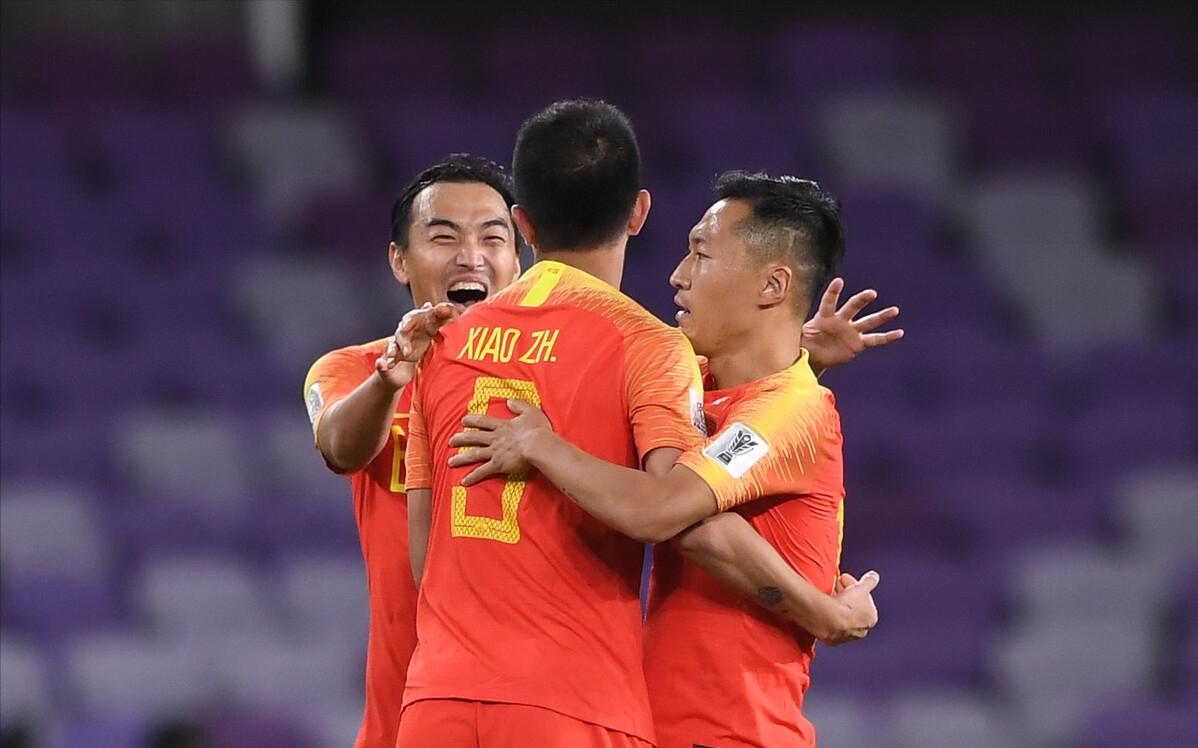 冯巩说冯潇霆,冯巩吐槽国足完整视频