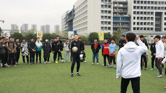 孙继海重庆大学,孙继海重庆足球