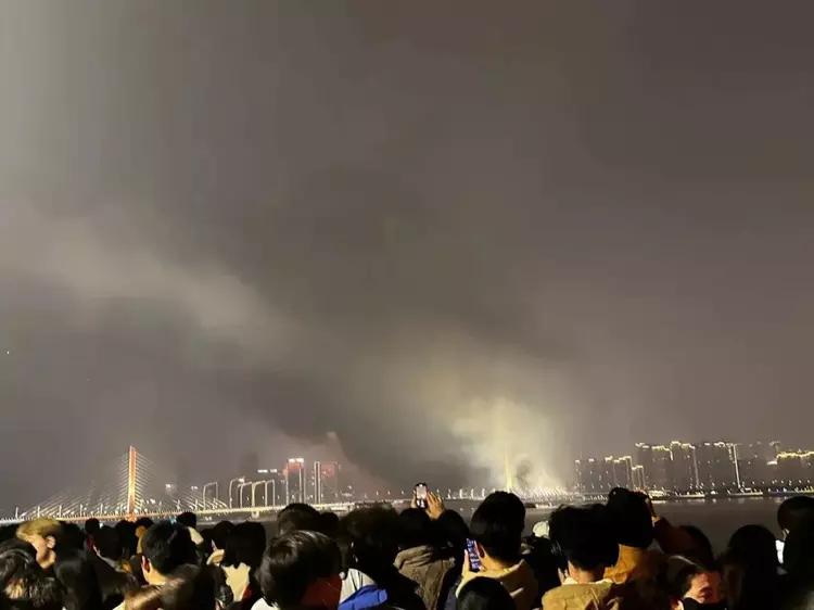 亚运会烟花秀取消了吗,杭州亚运会开幕式烟花是假的吗