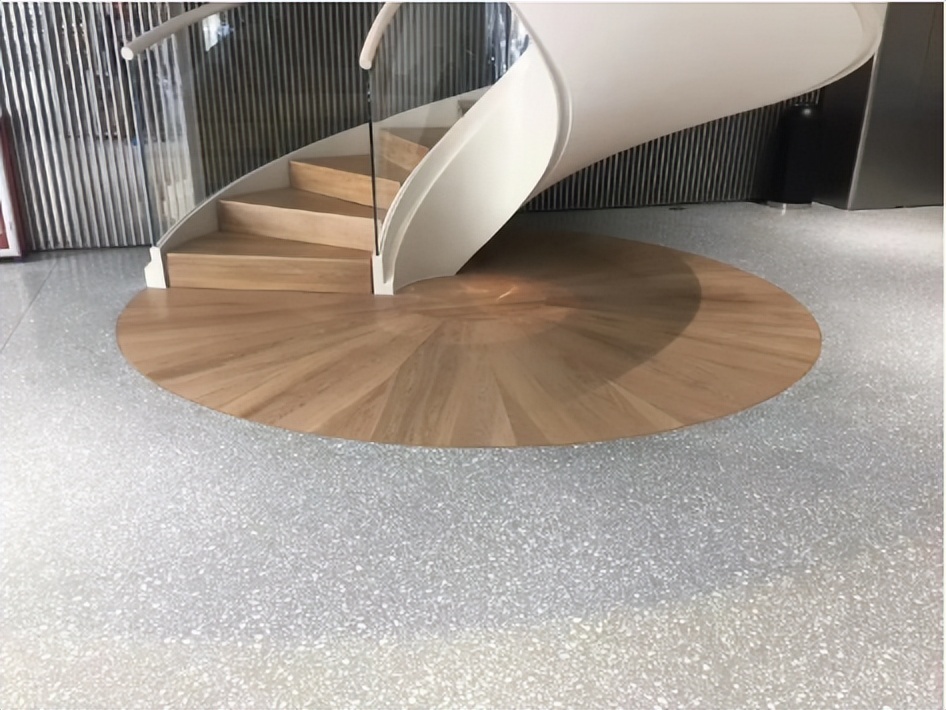 水磨石地面缺陷修复,水磨石地面现在还流行吗