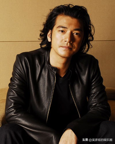 推荐一下娱乐圈中比较帅的男明星,娱乐圈里英气迷人的男星