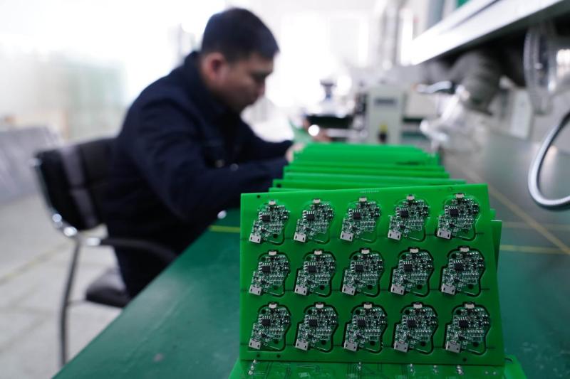 秦皇岛：鼻腔红光治疗设备研制成功并取得注册证