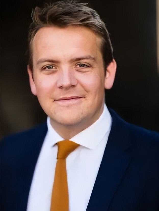 丹尼尔·罗斯伯里,罗斯伯里