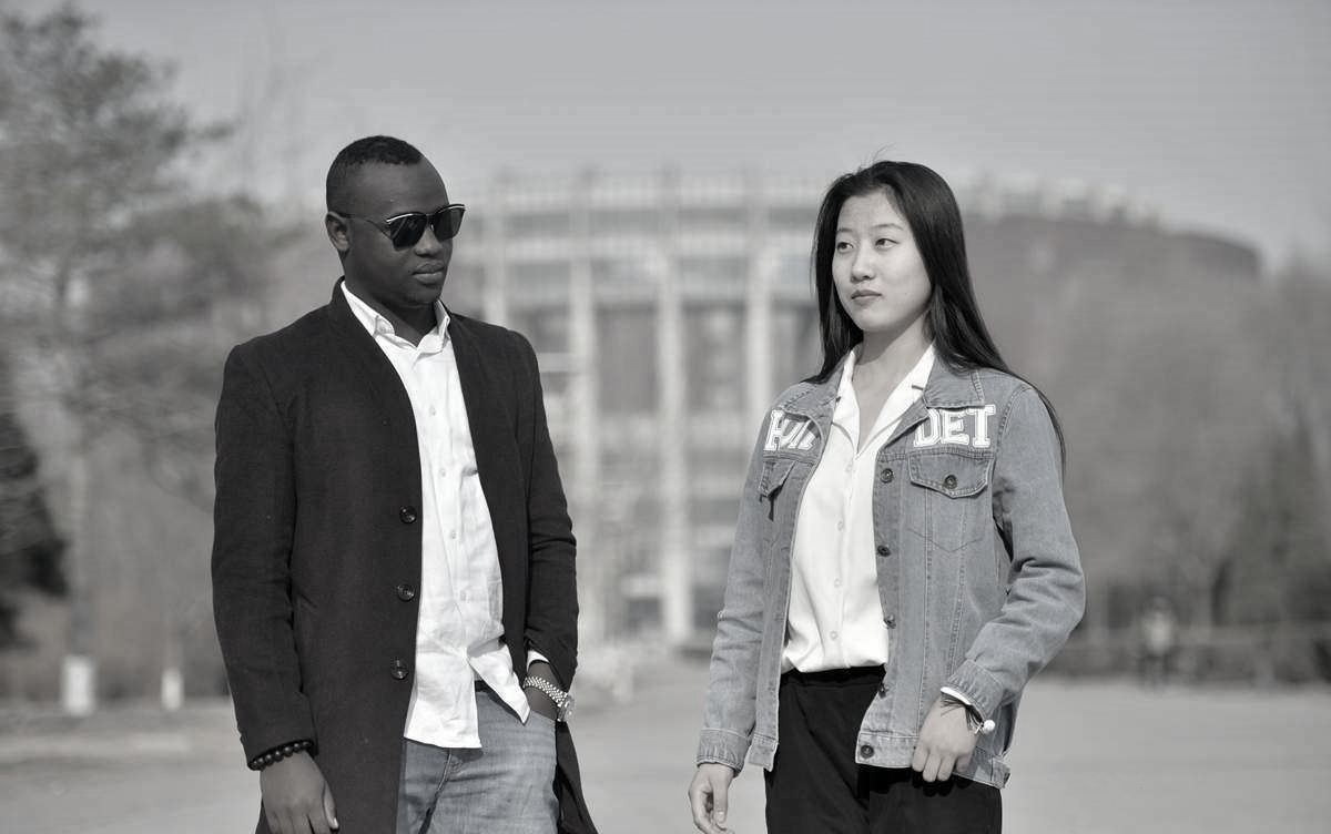 为出国女子嫁南美黑人，婚后悲惨多次逃跑，最后求助中国大使馆