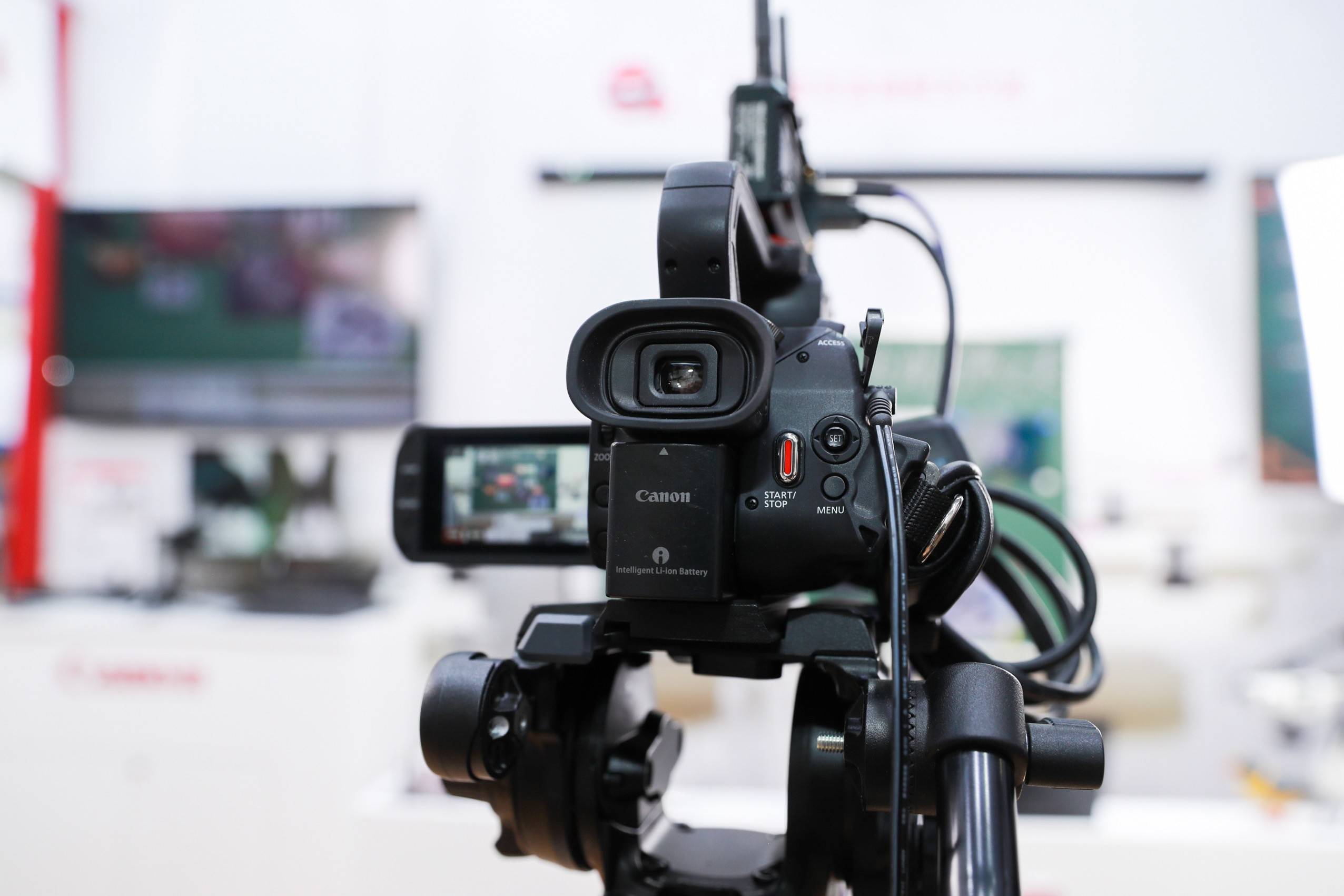 大学生短视频就业前景,应届毕业生就业直播