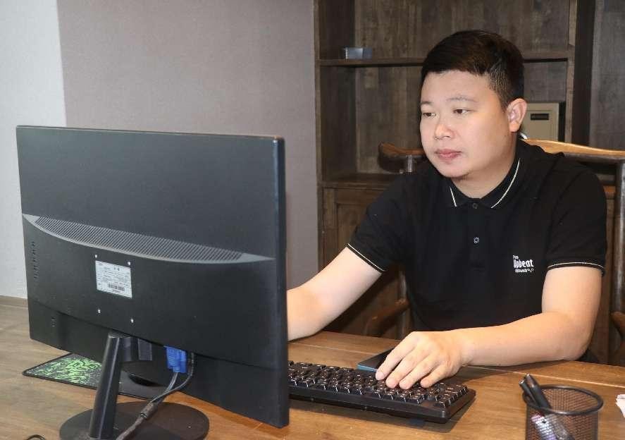 姹熻タ鍒涗箰瑁呴グ宸ョ▼鏈夐檺鍏徃鍒樺睍,鍗楁槍鍒涚編涔愬眳鍒樺睍