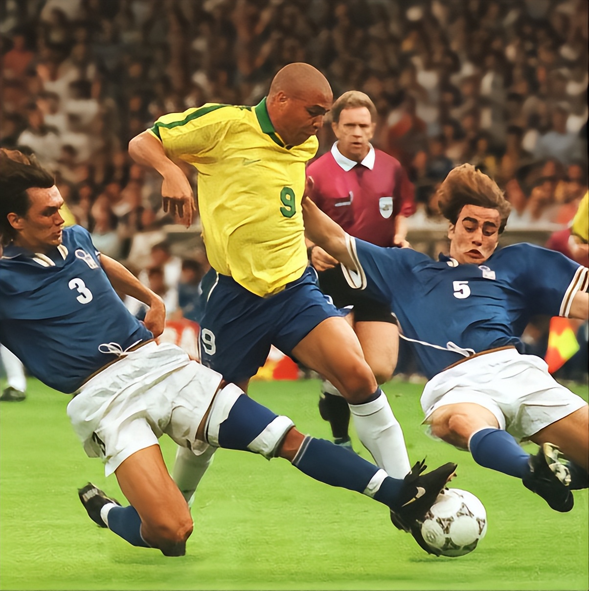 罗纳尔多个人生涯纪录,罗纳尔多背后的故事