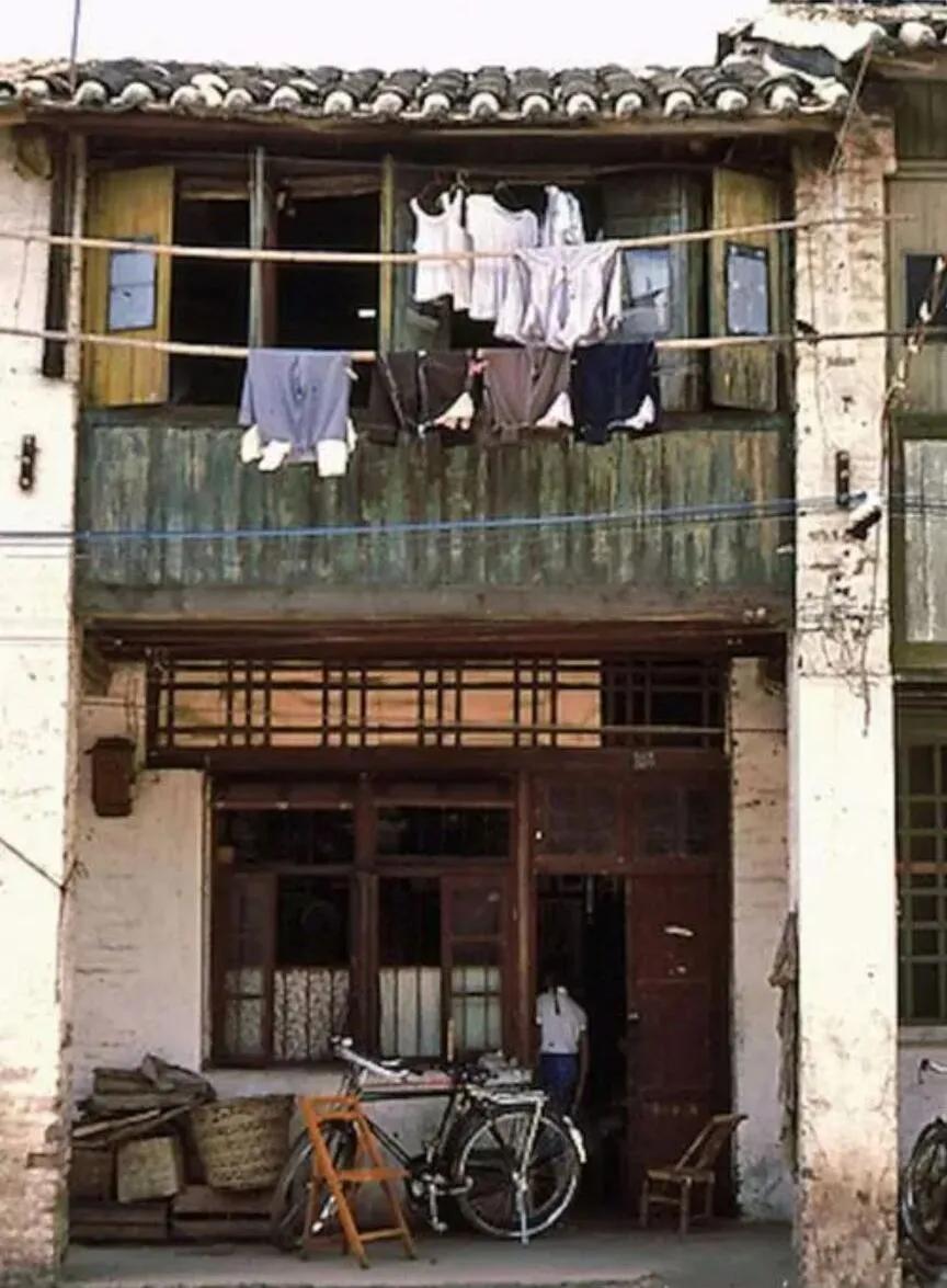 80年代凤凰自行车现在价值多少,老凤凰牌自行车值钱吗