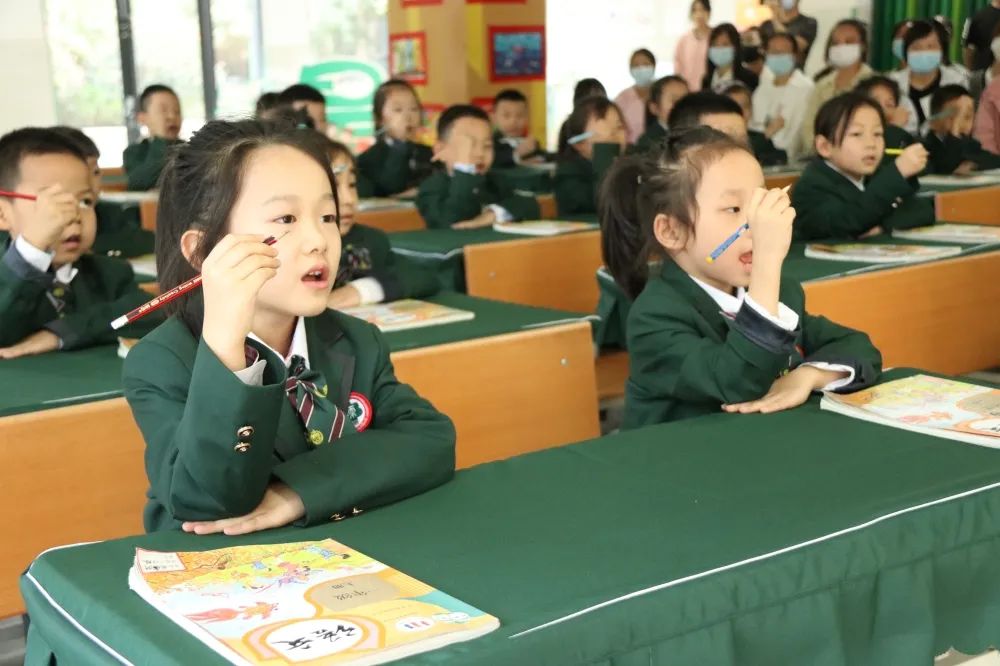 小学家长急难愁盼相关问题,西安绿地浐灞小学开学时间
