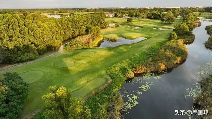 泰国高尔夫球场有多少个,泰国高尔夫球之旅