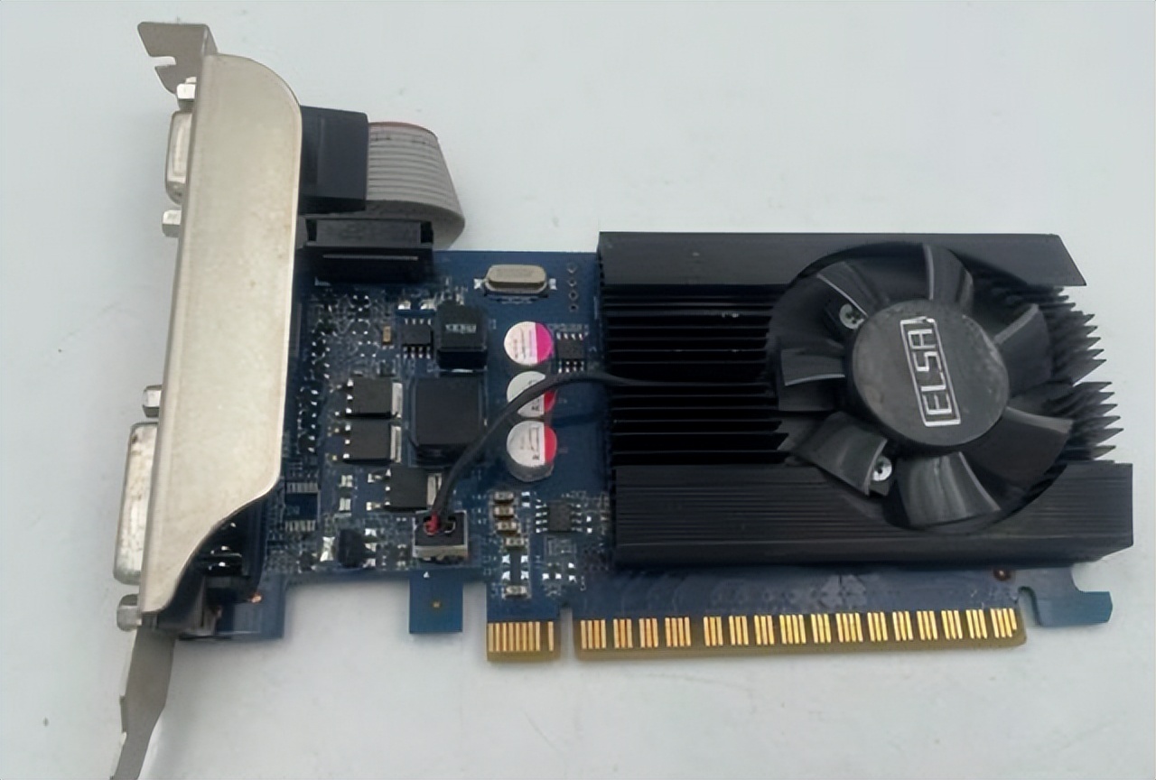 不小心碰到键盘电脑黑屏了怎么办,联想电脑开机黑屏鼠标键盘都不亮