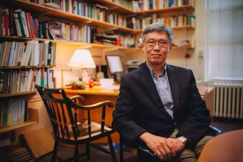 哈佛教授研究中国历史,哈佛新编中国现代文学史有几册