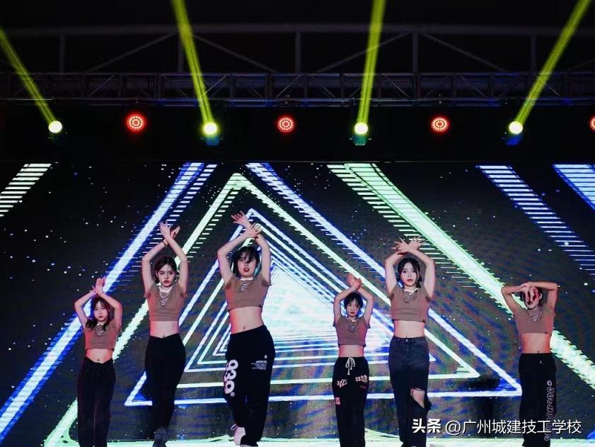 评为优秀学校喜报,我校荣获先进单位