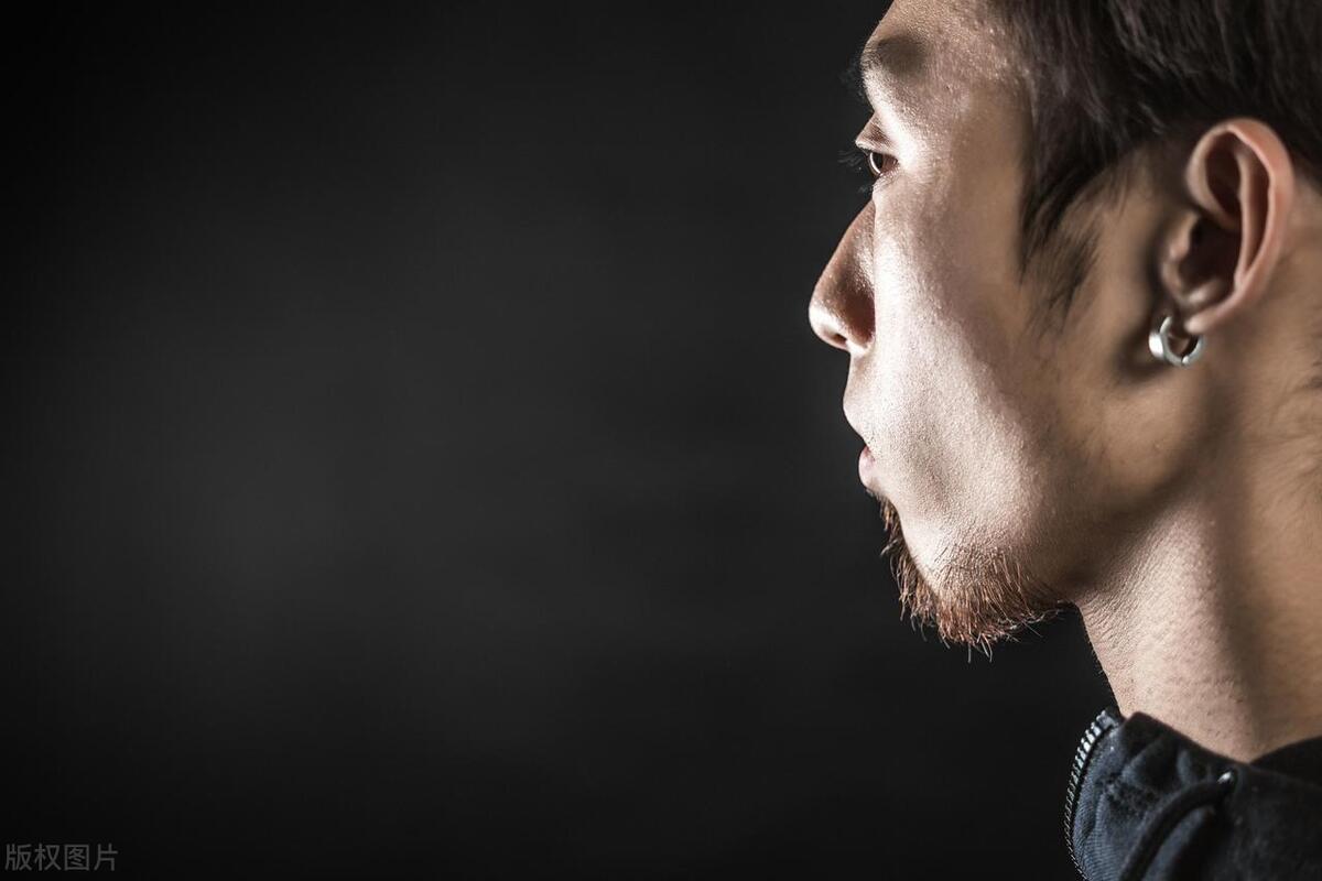 掌握心理危机干预的意义,想彻底摆脱情感困境的情感语录