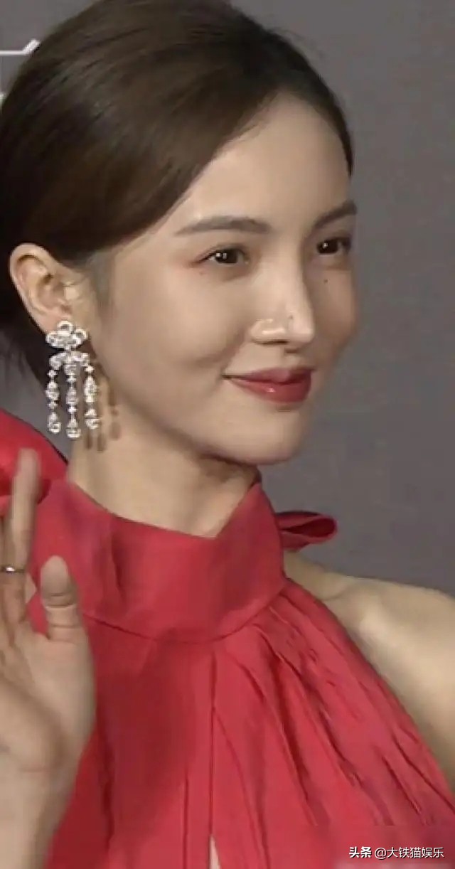 哪个女明星鼻子难看,鼻子最难看的十大女明星