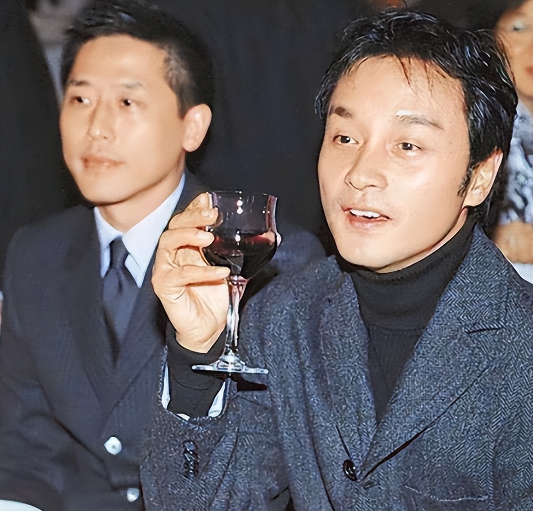 20年后再看张国荣：为何他会对一个男人情有独钟？原因尽显可怜！
