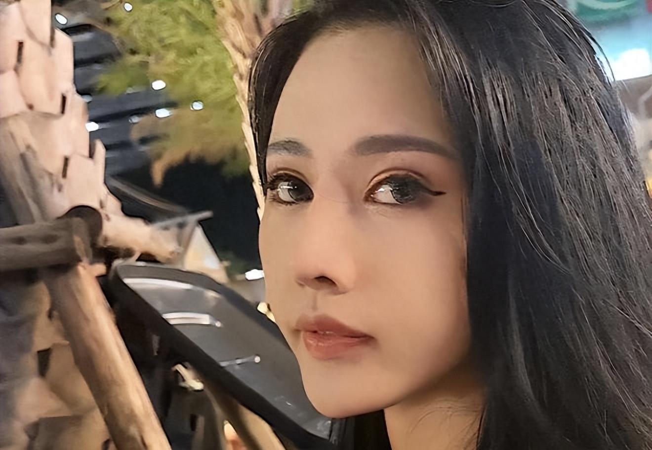 揭秘柬埔寨女星依晴整容，五官大变容颜更美，背后原因令人咋舌。