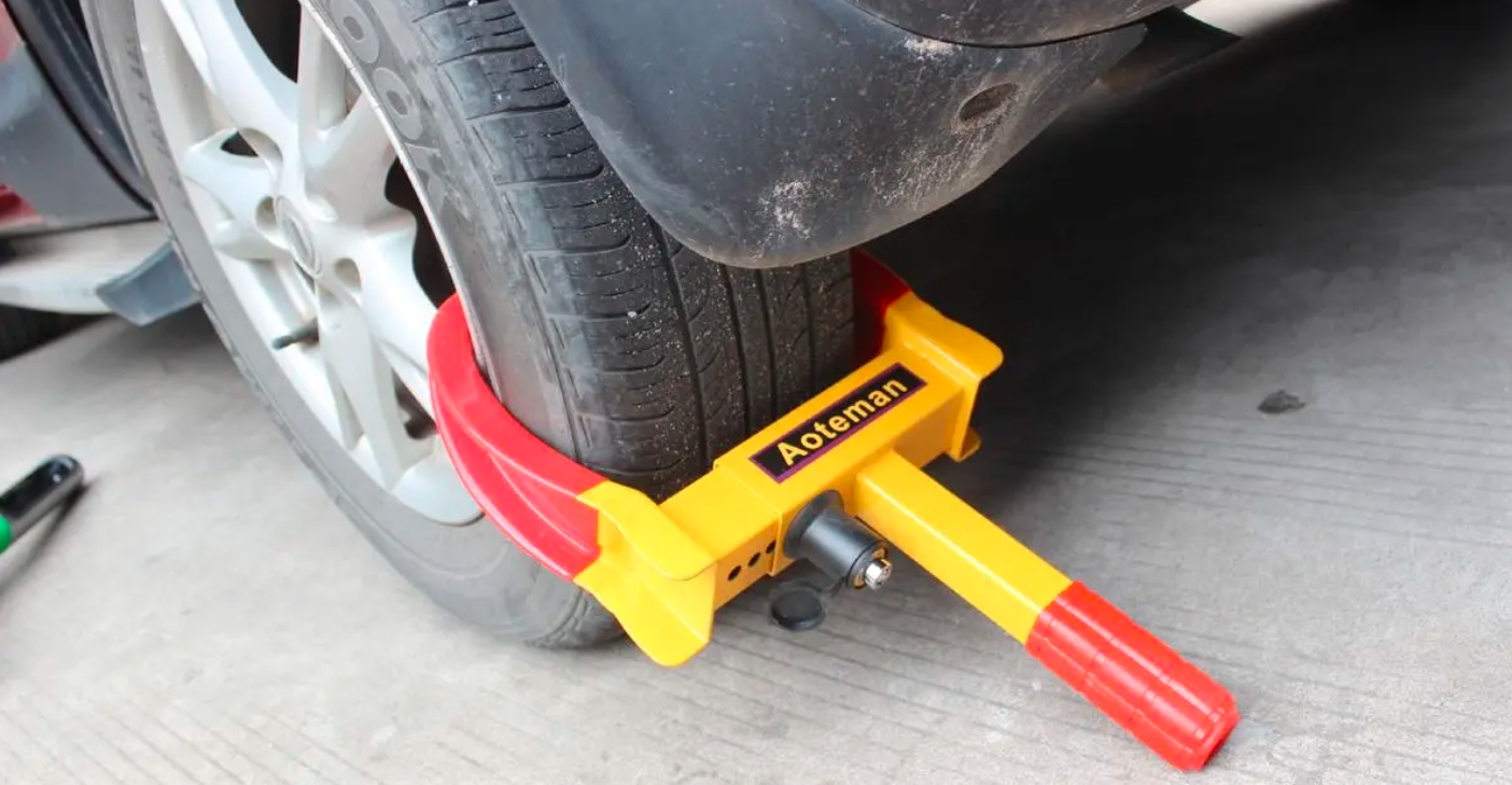 停车时被人恶意锁了轮胎咋办？有一个方法，只需二十分钟就能开走