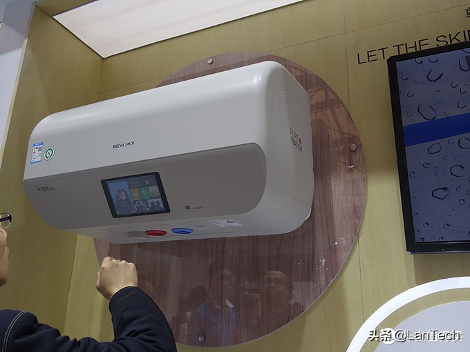 暴走两万步！海量图片带你游览2017年AWE家电展