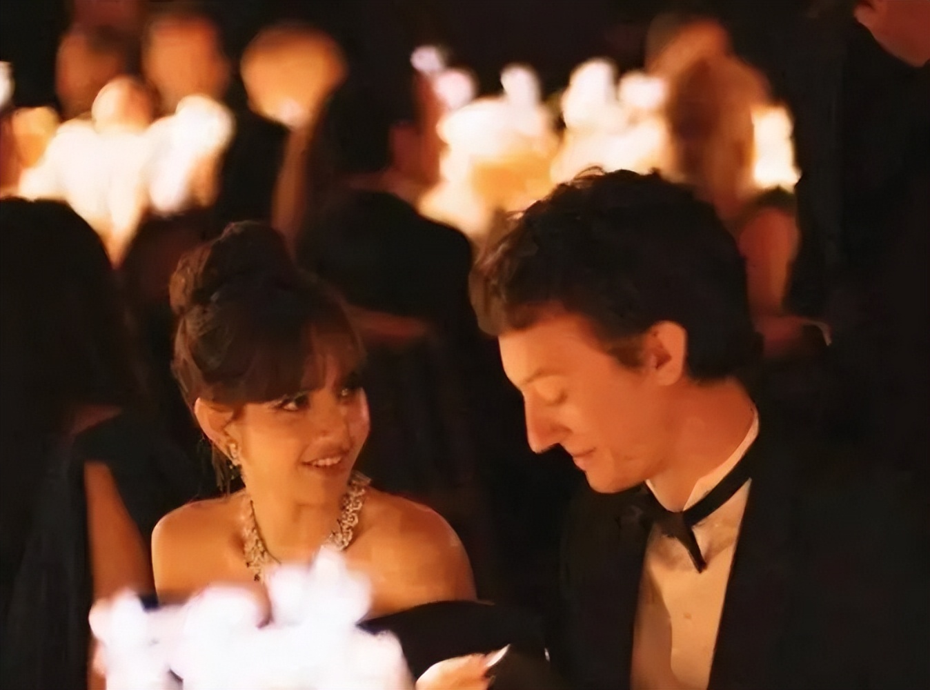 lisa疯马表演秀粉丝翻跳,lisa疯马秀跳的节目曝光现场