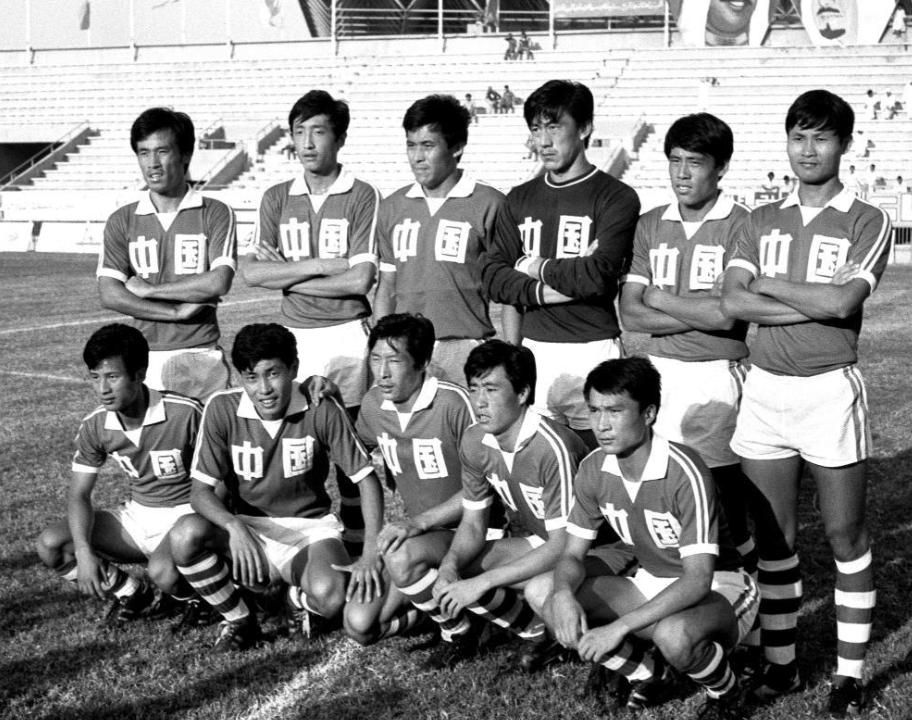 视足球为生命,热爱足球的人,才能带中国男足走出耻辱历史!