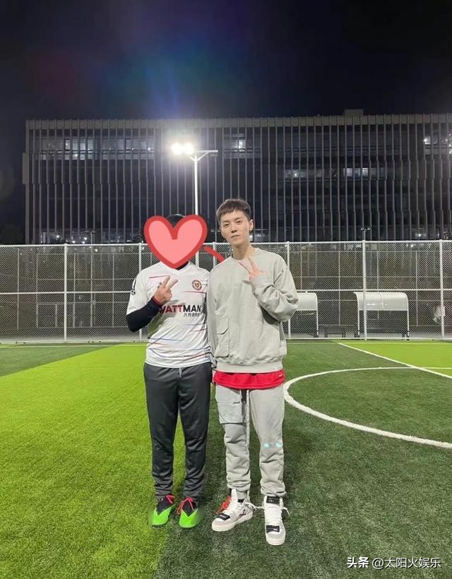 鹿晗踢足球属于什么水平,鹿晗足球什么水平