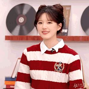 今年别再披头散发了三款减龄发型,既不显脸大又不披发的发型