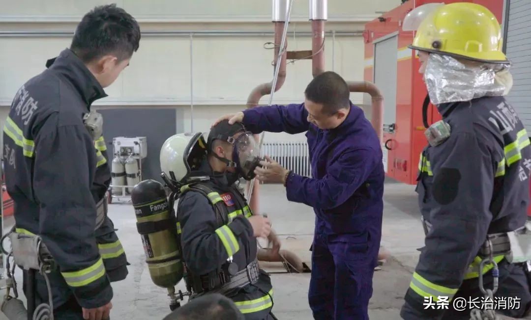 消防员火场救援讲解,消防急救模拟灭大火