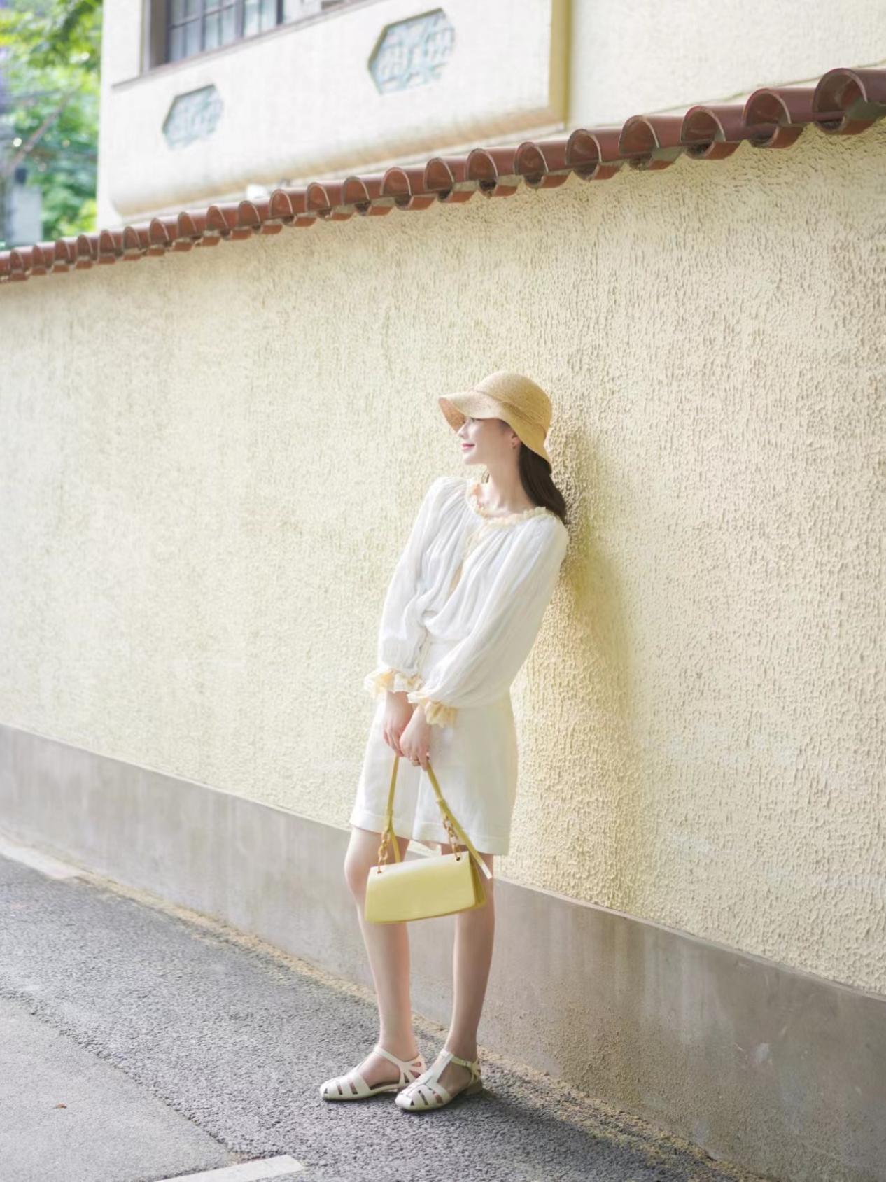 今年夏季最流行的凉鞋单鞋,今年最流行凉鞋老爹鞋