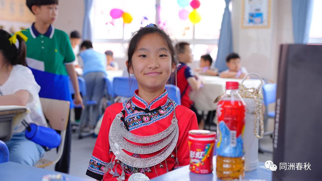 首届56个民族服饰创意大赛,五十六个民族服饰展介绍