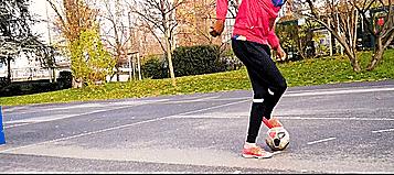 十大精彩足球技巧,十大足球技巧过人动作