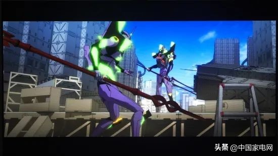 索尼a95k和普通电视比有什么区别,索尼电视a95k详细测评