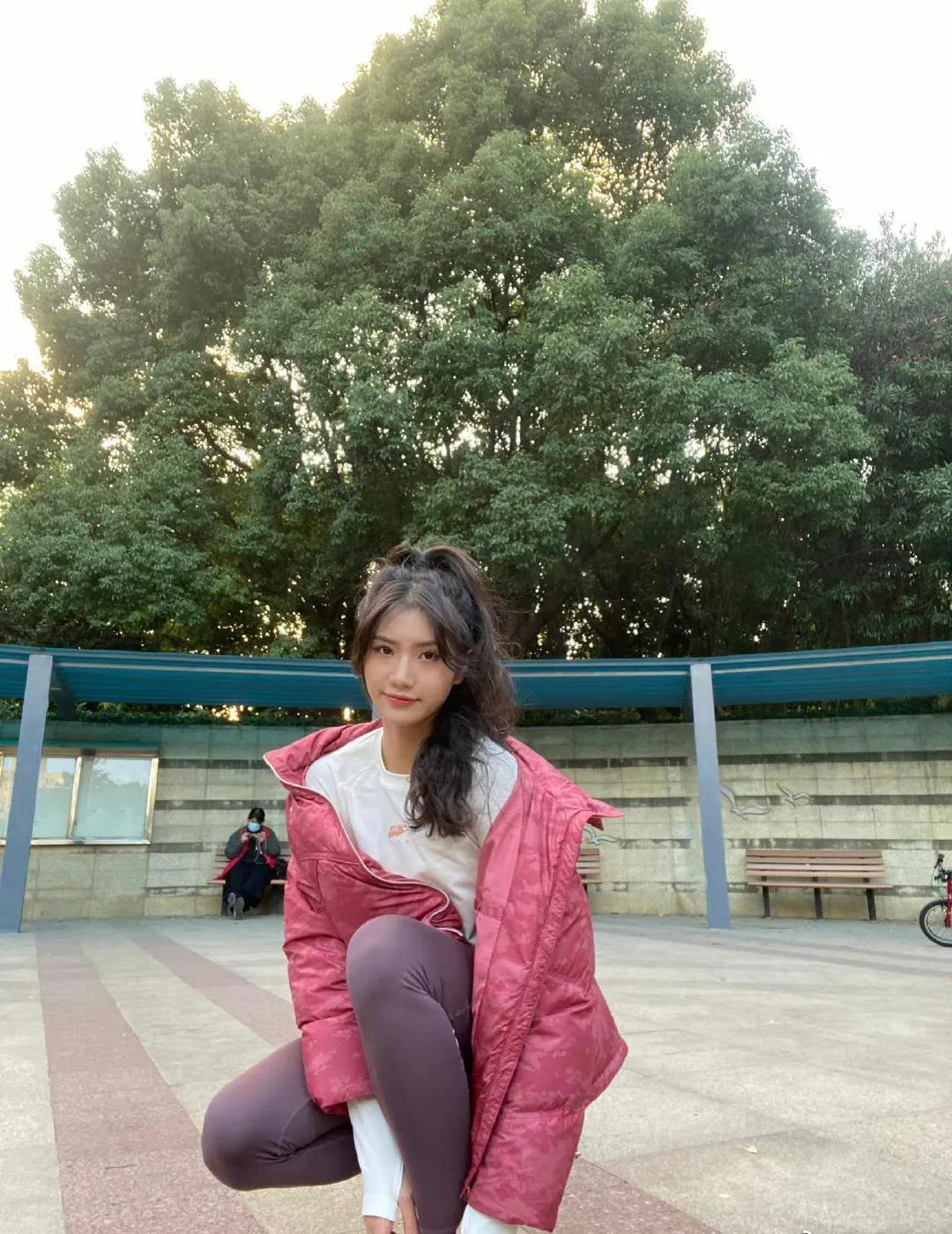 夏思凝100米跨栏视频,110米跨栏夏思凝每一个瞬间都很美