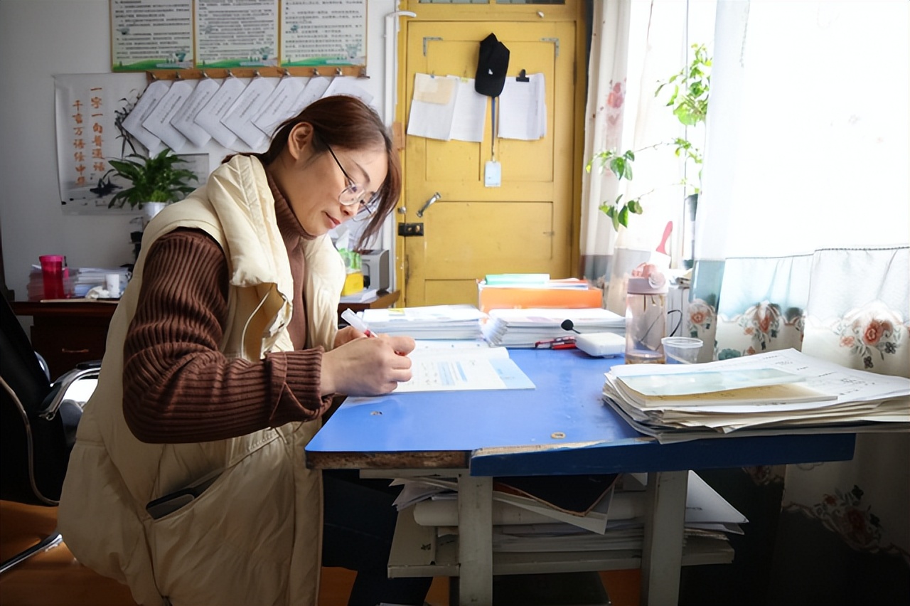 医科和师范,为何不建议三无家庭的学生学医