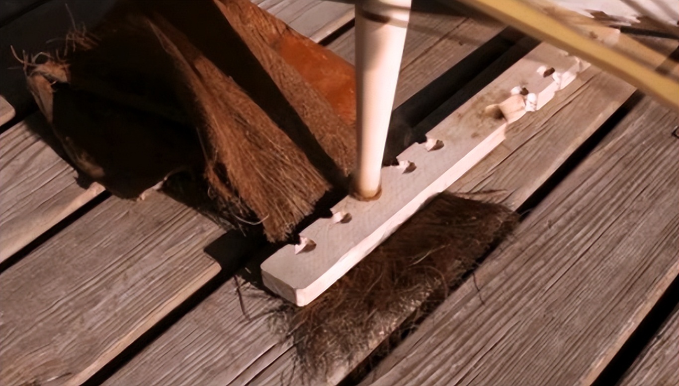 石器时代野人取火,锯竹取火钻木取火擦木取火