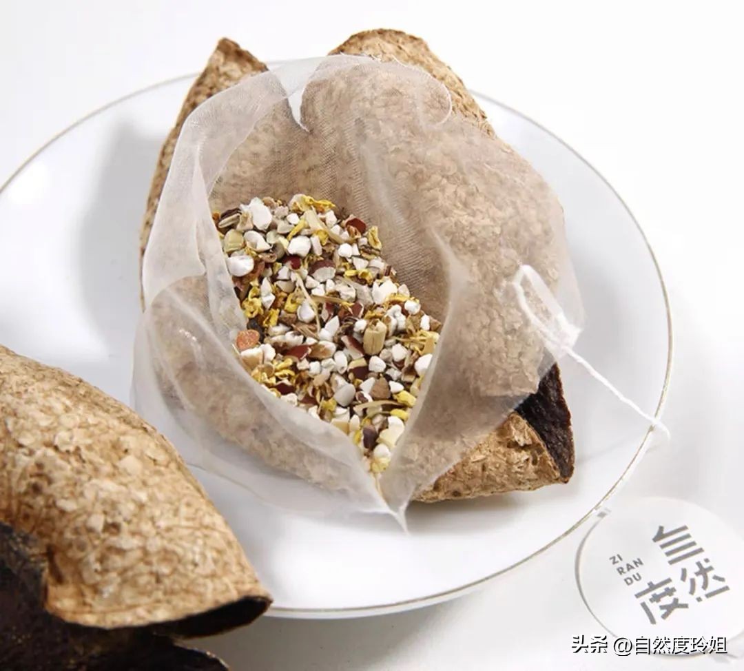 手脚突然起小水泡很痒怎么办,手脚一到夏天就起水泡