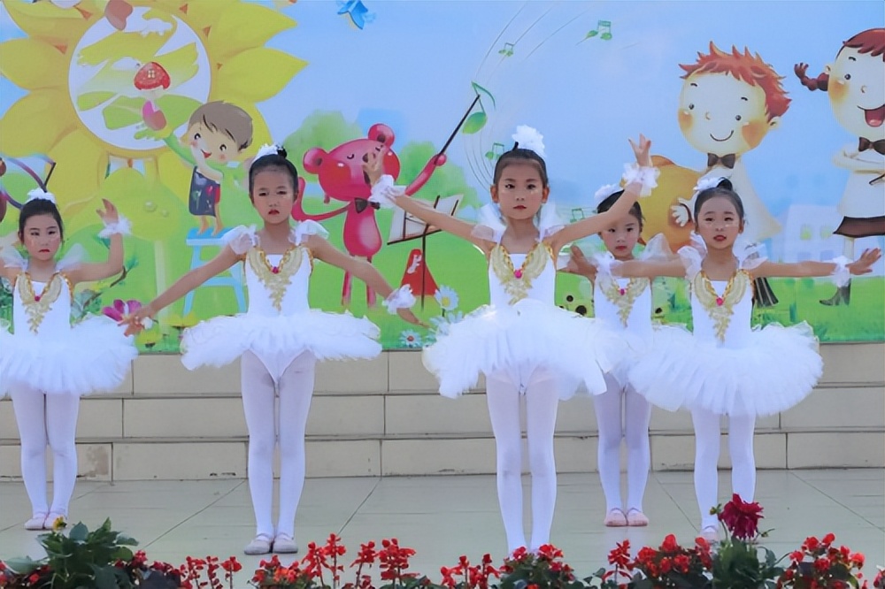 吴家园小学红领巾爱祖国活动,童心向党颂祖国主题系列活动