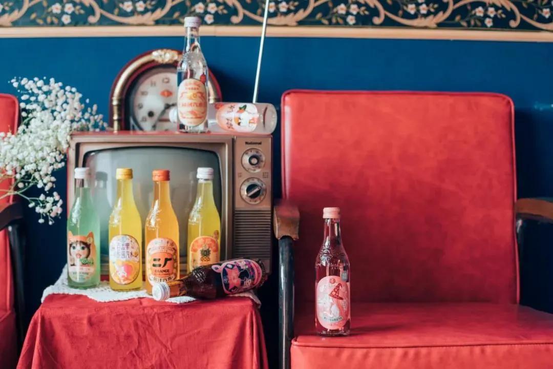 好物之国货志丨用一瓶汉口二厂汽水,“复活”老武汉的味道