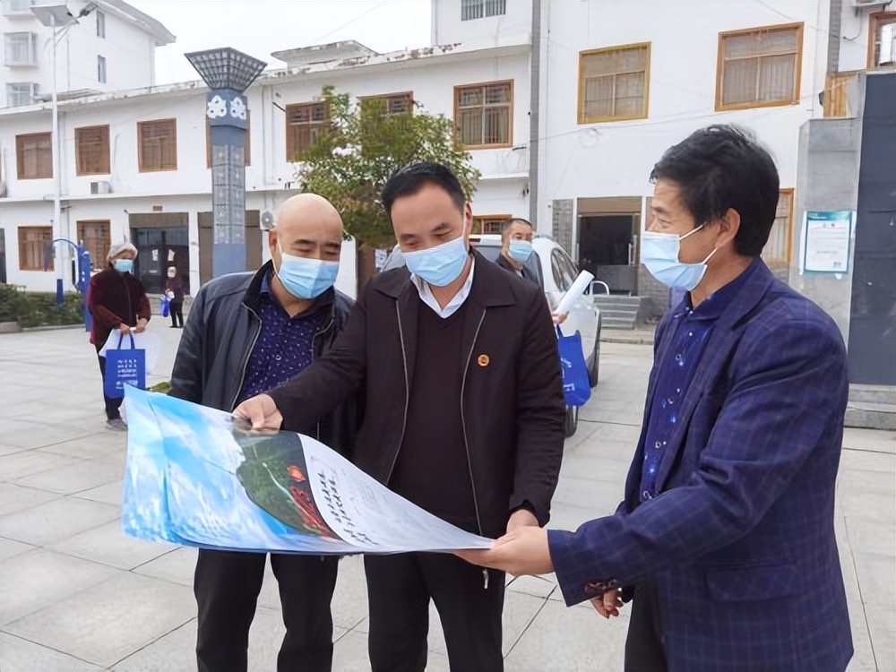 我县扎实开展平安建设宣传工作,凤州镇扎实开展平安建设宣传工作