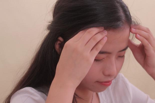 头皮有疙瘩脓包痒痒用什么药,头皮上长红疙瘩和黄色脓包