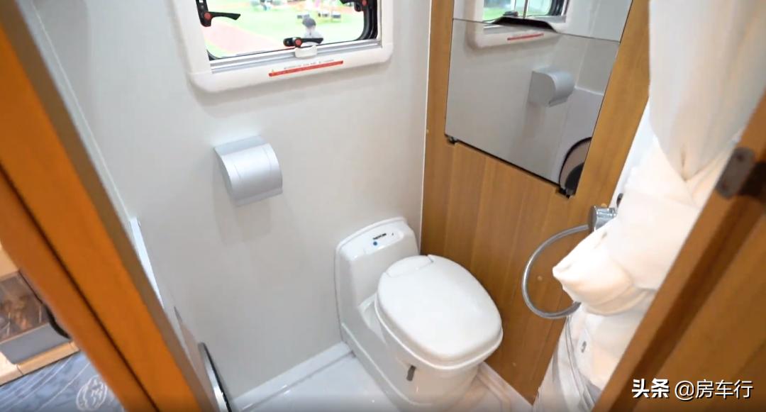 全新细节升级,更大休息空间,老约翰2022款定制版房车来了