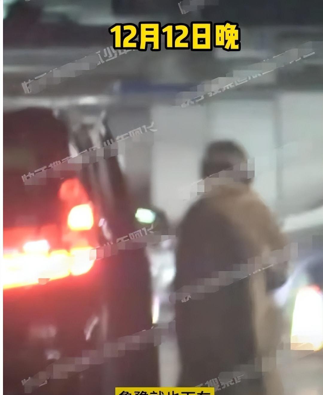 鲁豫相差19岁“母子恋”曝光，疑似已同居，同一单元共用一个车位