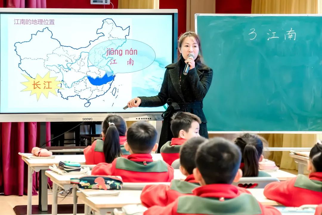 躬身精准研课堂，深耕笃行促成长｜新川外国语小学部教师示范课