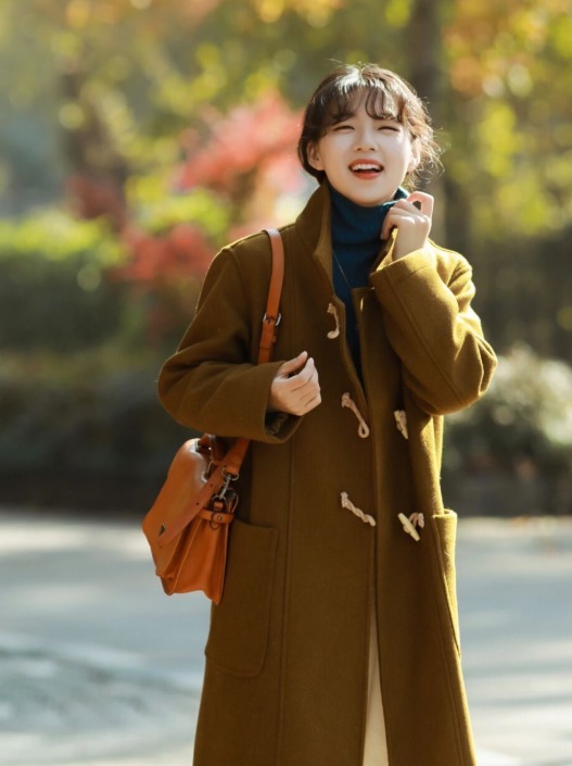 棕色大衣烂大街？学博主这样搭配，158cm也能穿出强大气场