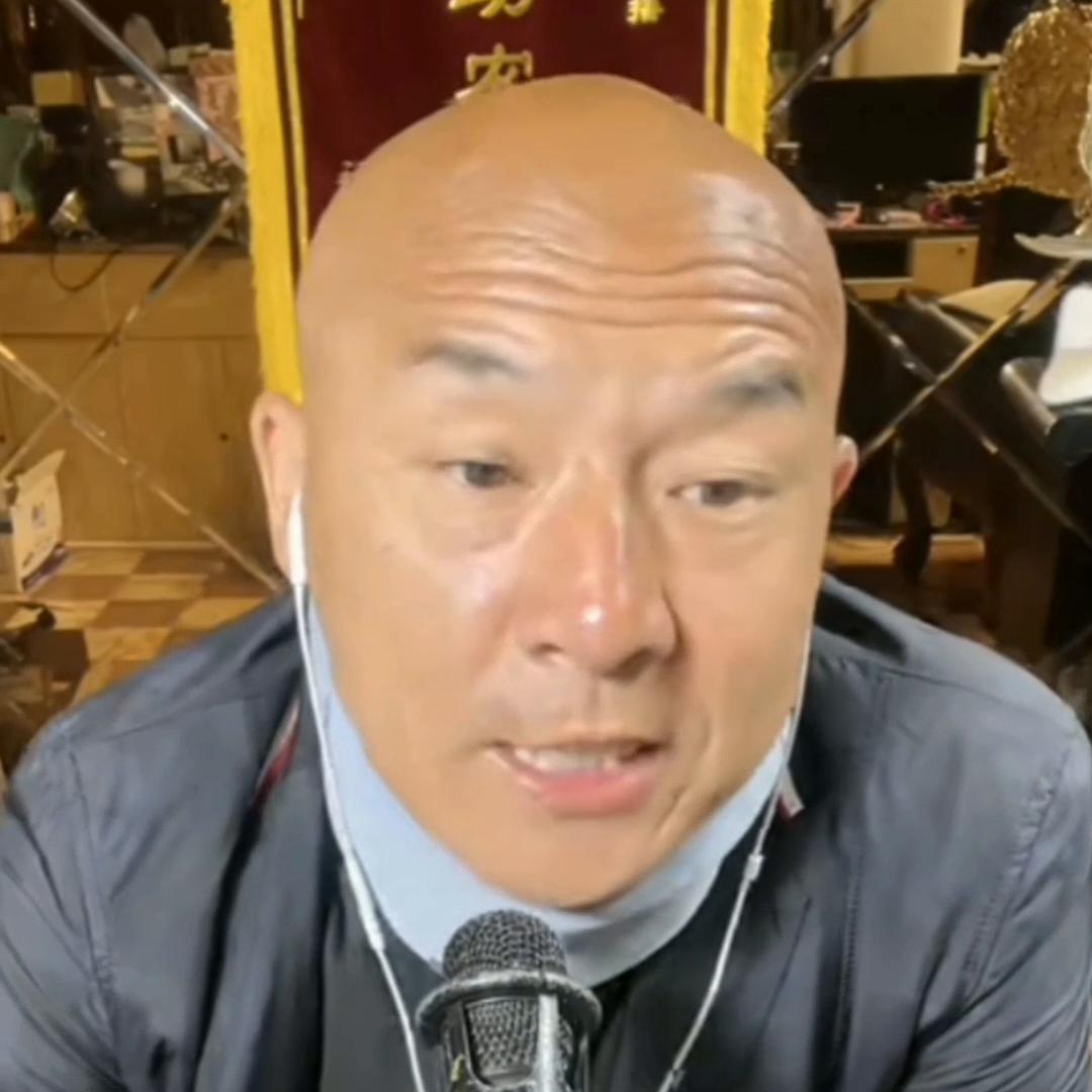 是看纪录片好还是看历史书好,欣赏纪录片还是观赏纪录片