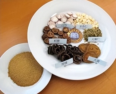 30年便秘张仲景治好了,张仲景用大黄治便秘