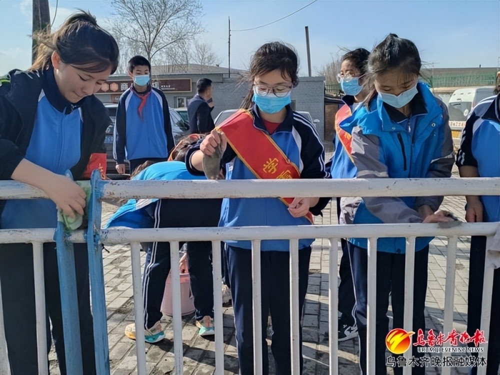 人人参与人人动手,人人动手扮美家园