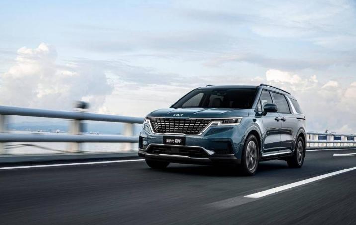 起亚全新狮跑上市,起亚全新一代狮跑车型渲染图曝光